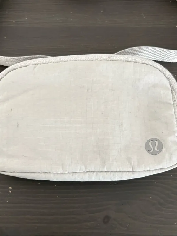 Lululemon Everywhere Belt Bag Mini Ripstop in Vapor/Traverse Grey - Image 2