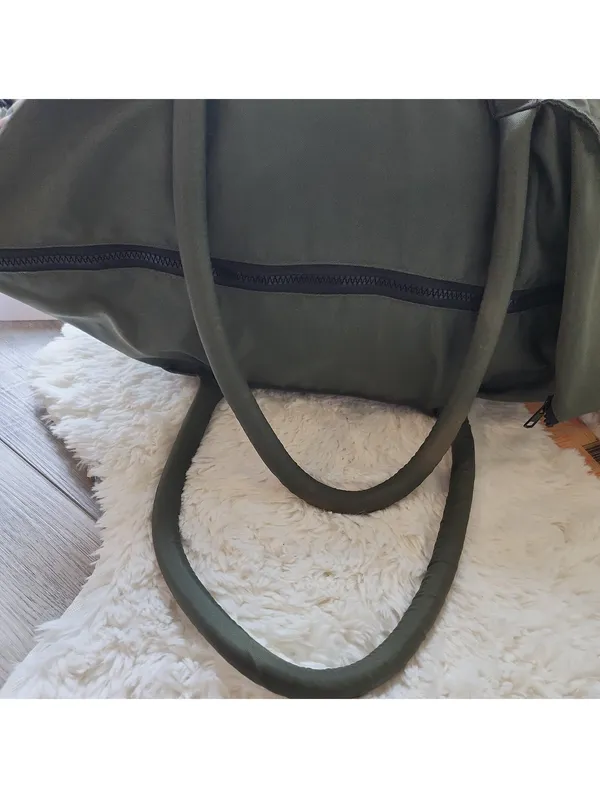 Clinique Dark Military Gym Travel Bag Big Pockets Acrivewear Handles - Image 3