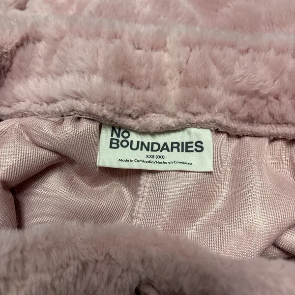No Boundaries Pink Heart fuzzy hoodie and jogger set Size 00/XS - Image 4