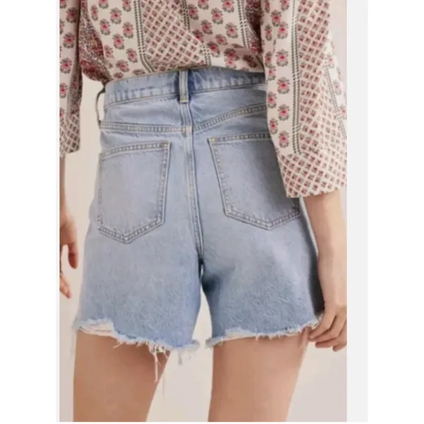 Boden women's Bermuda Denim Short Size 32 2630 - Image 2