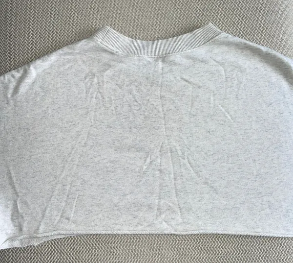Cropped White Pullover - Image 4