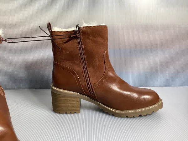 Universal Threads Cognac Faux Fur Ankle Boots - Size 11 - Image 5