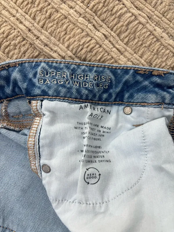 American Eagle Cargo Jeans - Image 3