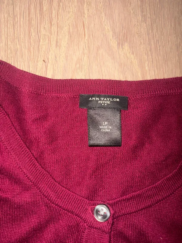 ann taylor large petite red cardigan - Image 3