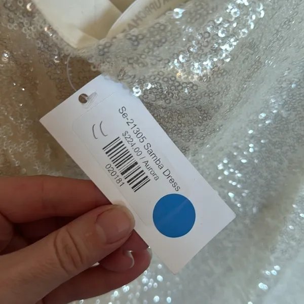 Amanda Uprichard NWT but missing clasps white sequin backless dress size medium - Image 6