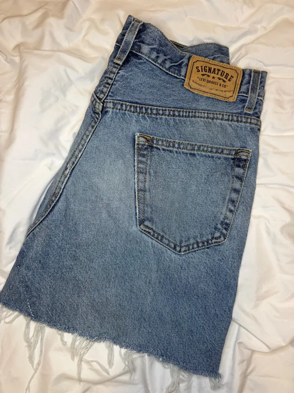 Levi’s skirt  - Image 2