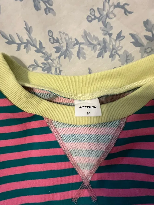 Amazon Sweatshirt Crewneck - Image 2
