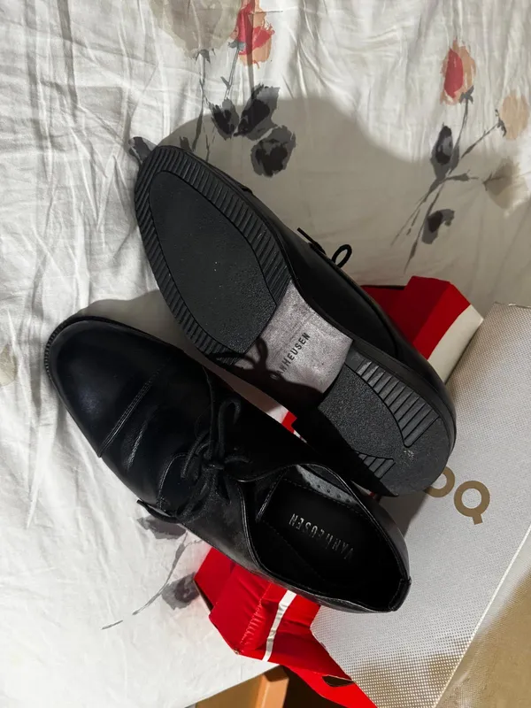 Van Heusen Men black shoes - Image 2
