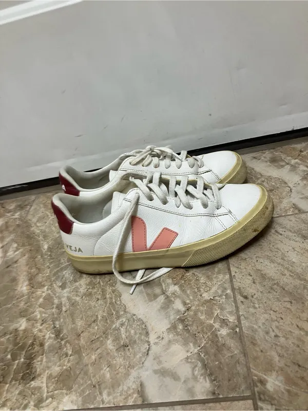 Veja campo sneakers - Image 6