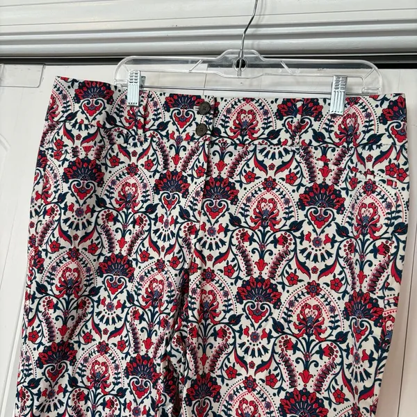 Loft Outlet Red White And Blue Original Crop‎ Pants Size 12 - Image 4