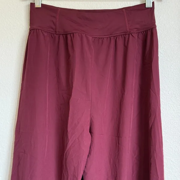 NWT Halara Breezeful Palazzo Flowy Wide Leg Casual‎ Pants in Amaranth Purple - Image 4