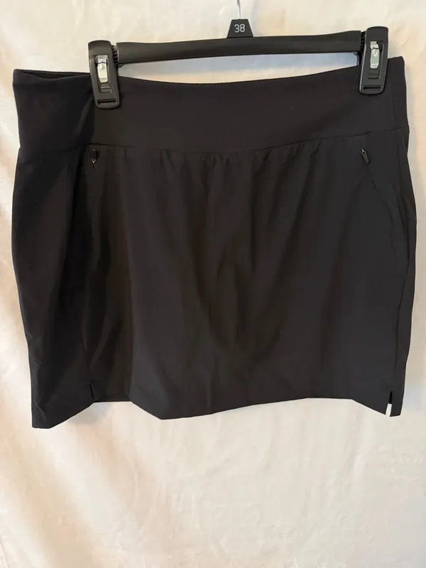 Athleta Black Athletic Skort with Side Zip Pockets - Image 2