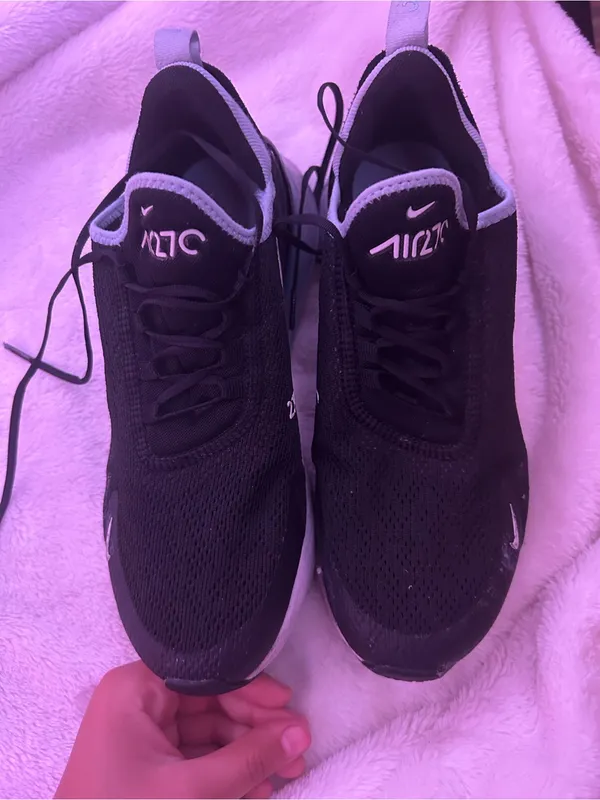Nike 270s Black and White Women's Athletic Sneakers - Image 4