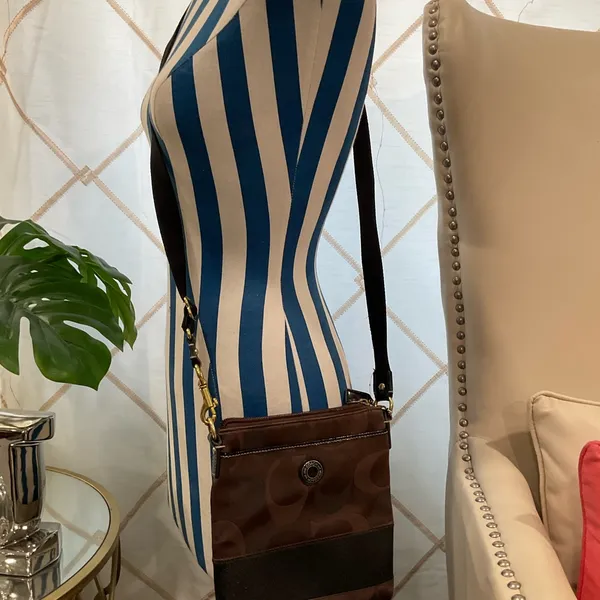 VINTAGE‎ COACH CANVAS CROSSBODY - Image 8