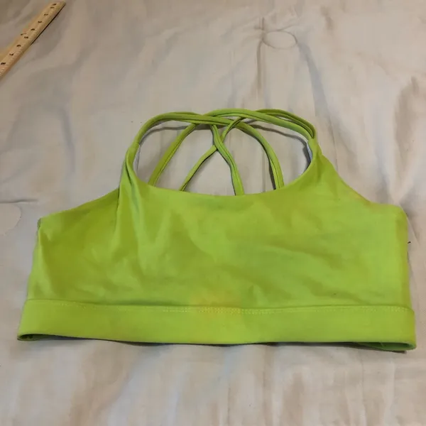 RUNNING GIRL Women's Strappy Sports Bra Sexy Cross Back Bra size xsmall - Image 8