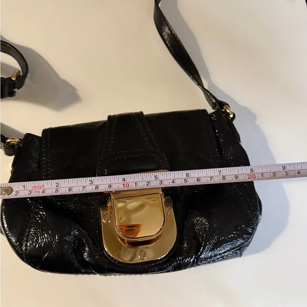 Michael Kors Women’s Crossbody Bag with Gold Hardware - Image 5