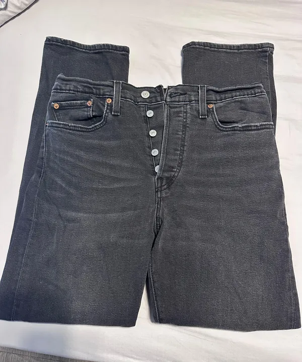 Levi’s Wedgie Straight Jeans - Image 2