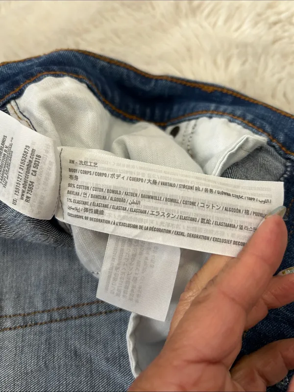 Abercrombie & Fitch The Mom High Rise Jeans - Image 8