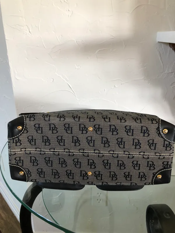 Dooney & Bourke Black Satchel Purse - Image 3