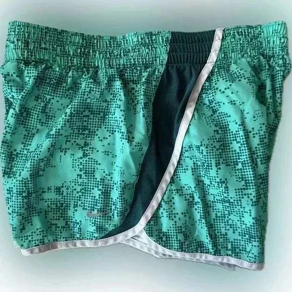 Nike Women's Running Shorts (160)​ - Image 4