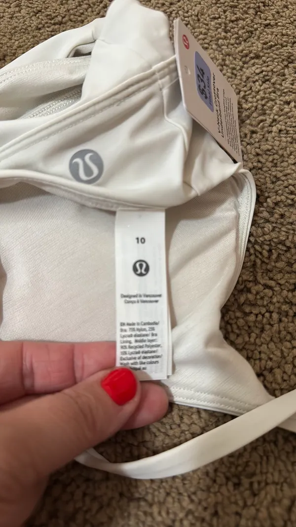 Lululemon V-neck crossover Bra - Image 2