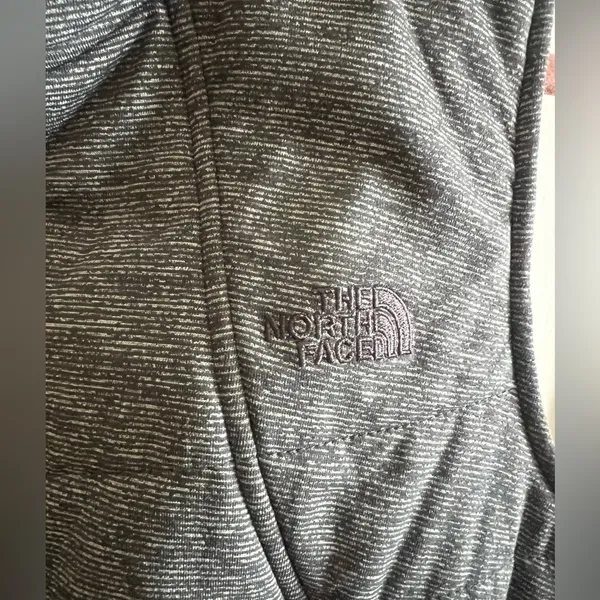 The North Face Women XL Grey Full Zip Outdoor Vest - Image 2