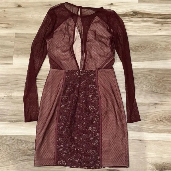 TJD The Jetset Diaries Lace Cutout Mini Dress Maroon Cream Women’s Small - Image 6