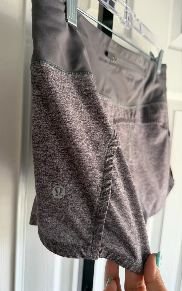 Lululemon Athletic Running Shorts Gray Lined 4" Inseam Women's Size: 6 - Image 5