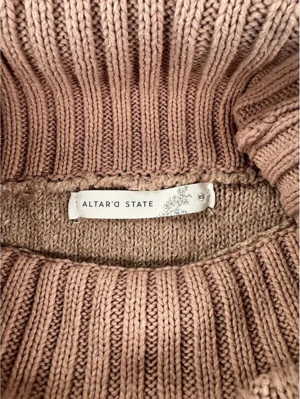 Altar'd State | Extra Small | Pink Chunky Sweater Turtleneck - Image 4