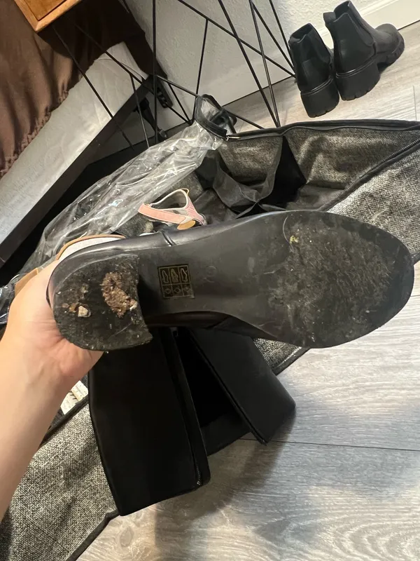 Black boots Size 8 - Image 5