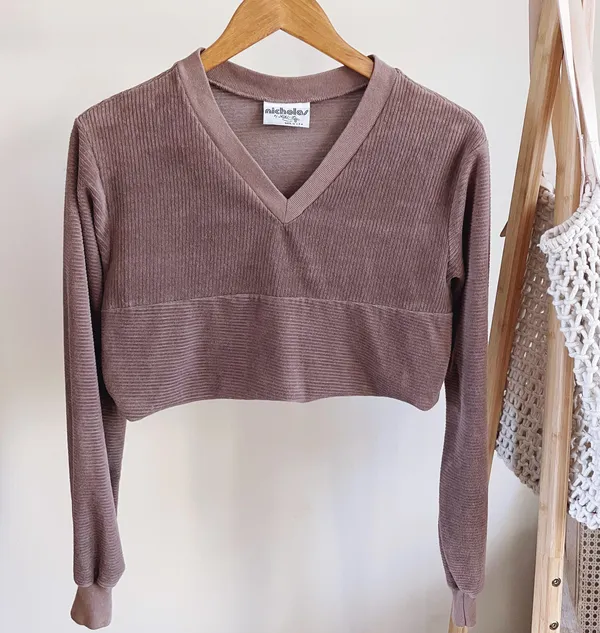 Vintage 70’s Ribbed Corduroy V-neck Cropped Sweatshirt in Taupe - Image 2