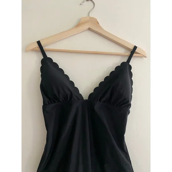 J. CREW Scalloped Black One Piece Swimsuit Size Small - Image 8