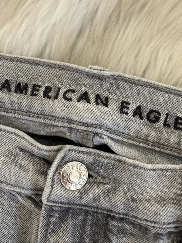 American Eagle 90s Straight Jeans Gray Distressed High Rise Size 14 - Image 5