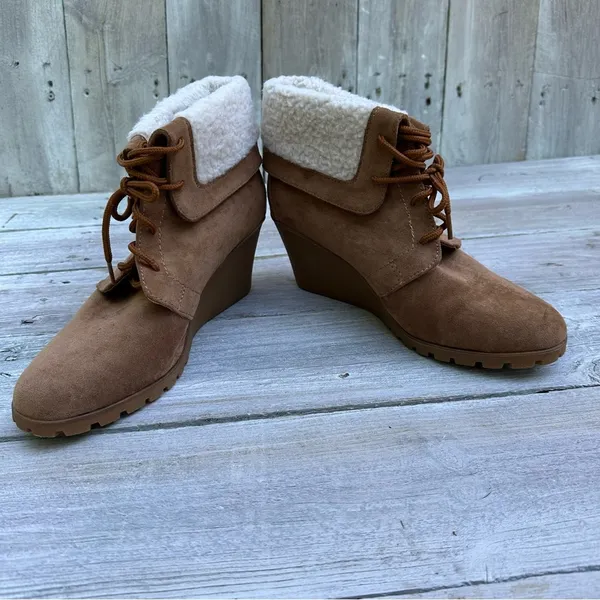 Women's Nautica Camel Suede Ankle Boots Wedge Heel‎ Size 10 - Image 2