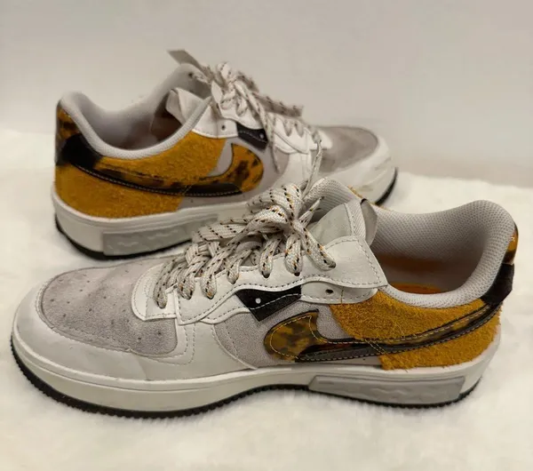 Nike Air Force Ones! Fontanka Tortoise shell print Nike’s in a women’s size 9.5 - Image 5