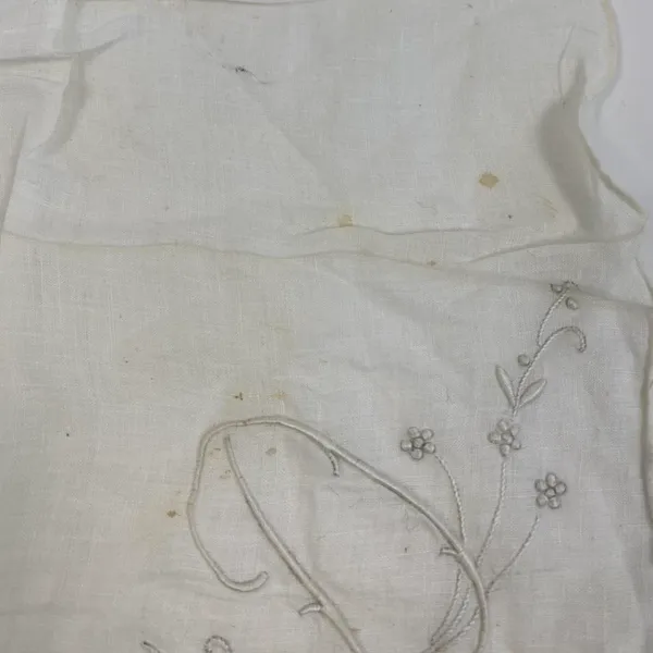 Vintage Floral Handkerchief With Embroidery - Image 4