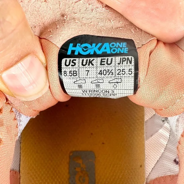 Hoka One One Rincon 3 Athletic Sneakers Size 8.5 Shell Coral Peach Parfait - Image 9