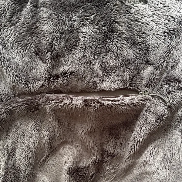 EUC Women's North Face Osito 1/4 Zip Hybrid Fleece Jacket size M - Image 3