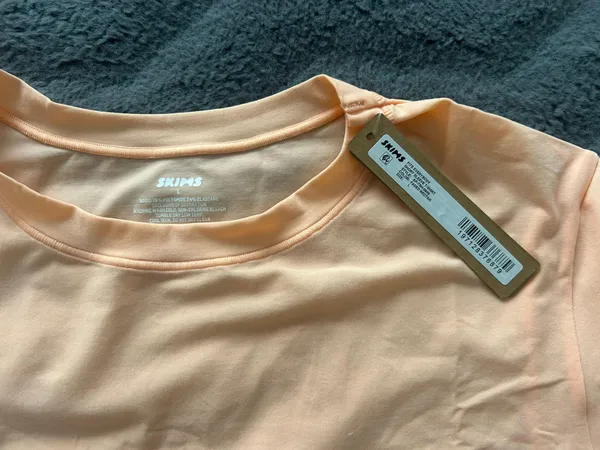 SKIMS T Shirt - Image 5