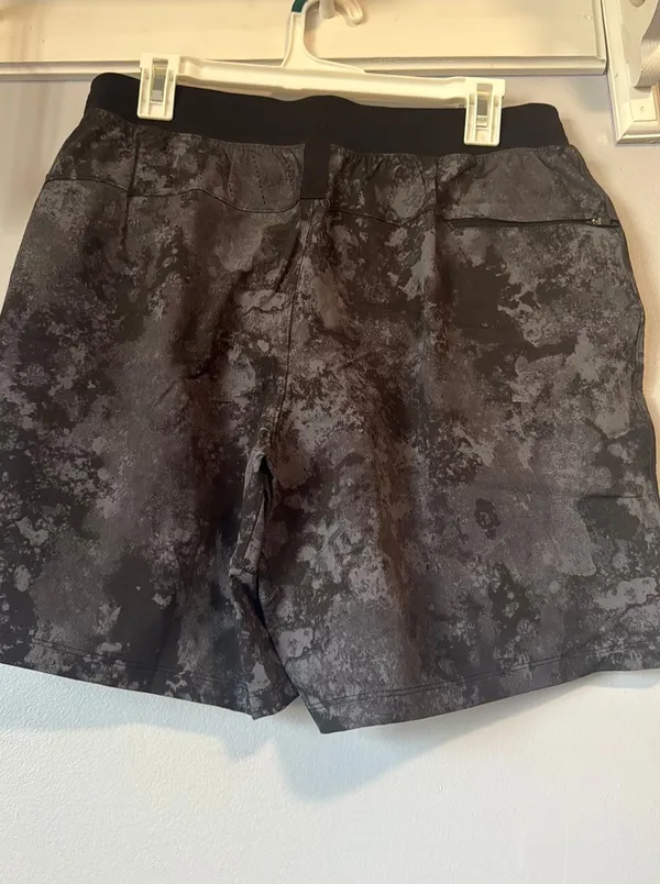 Lululemon men’s LTT short 7” lined  - Image 2