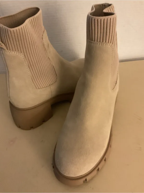 Steve Madden women Beige Suede Sock Chelsea Platform Boots US 7.5 - Image 3