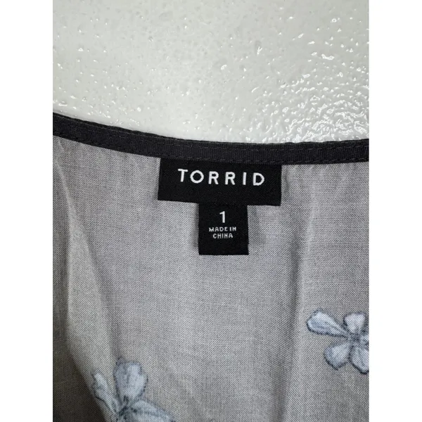 Torrid Floral Button Front Midi Dress Black V-Neck Short Sleeve Pockets Size 1 - Image 4