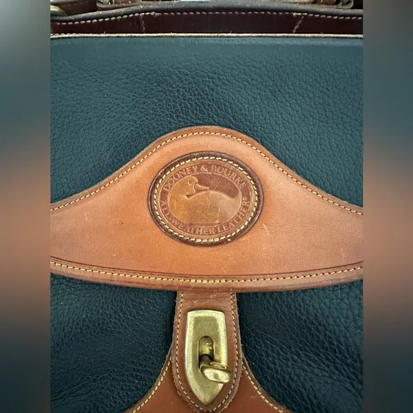 Dooney & Bourke Vintage Black Pebbled Leather Tan Trim Crossbody Bag‎ - Image 3