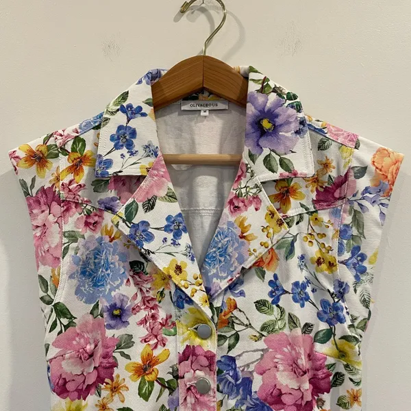 Floral Cotton Twill Sleeveless Button-down Mini Dress with adjustable waist - Image 5