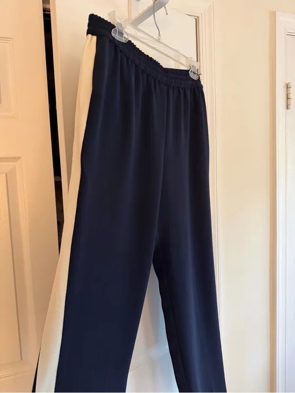 J.Crew Navy Cream Side Stripe Track Pants Size 10 - Image 2