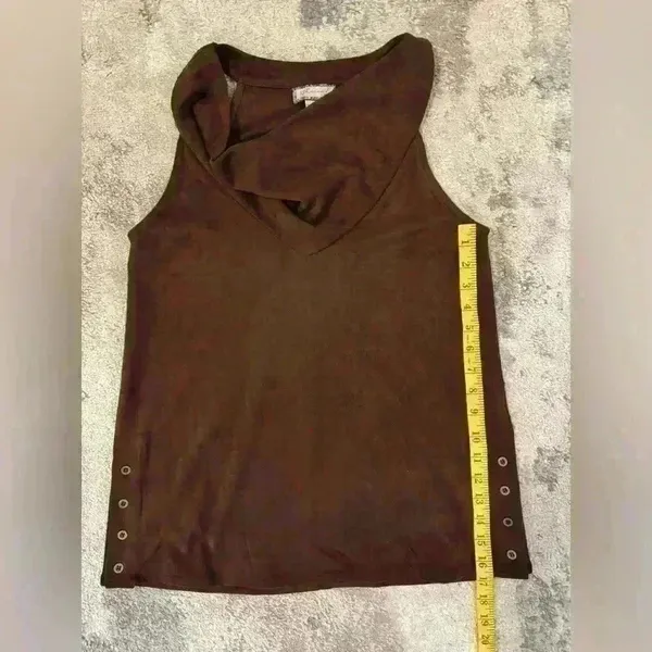 Women’s The Real Sleeveless Blouse - Image 4