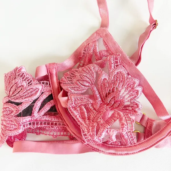 Victoria's Secret Womens Pink Floral‎ Embroidered Strappy Very Sexy Demi Bra 34B - Image 3