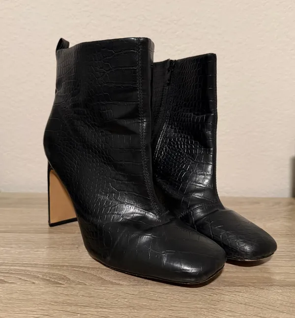 Express Boots - Image 2