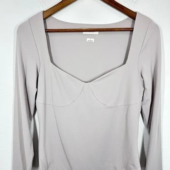 Babaton Light Grey Long Sleeve Bodysuit‎ Form Fitting Slimming Sweetheart - Image 9