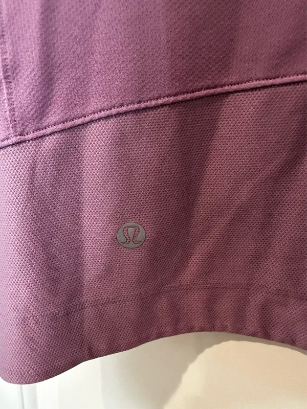 Lululemon cropped shirt - Image 2